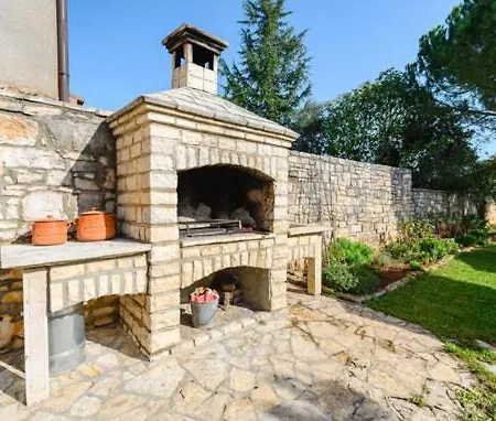 Santina Near Poreč * Radovani