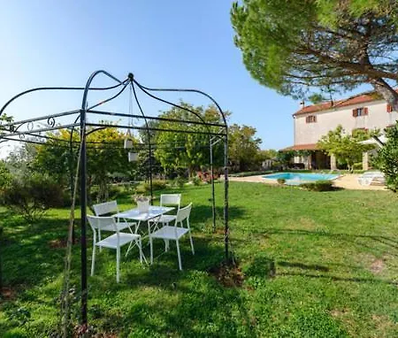 Villa Santina Near Porec Radovani
