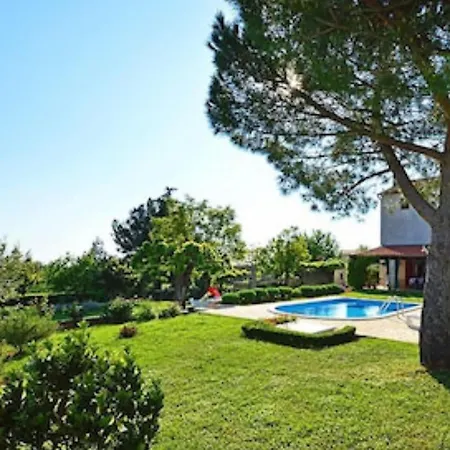 Santina Near Porec Radovani