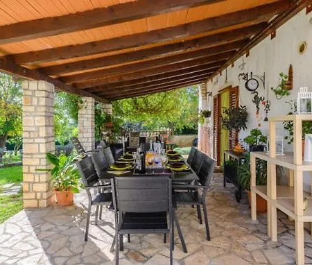 Vila Santina Near Porec