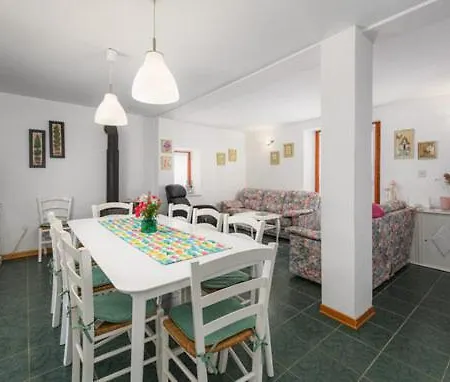 Santina Near Porec * Radovani